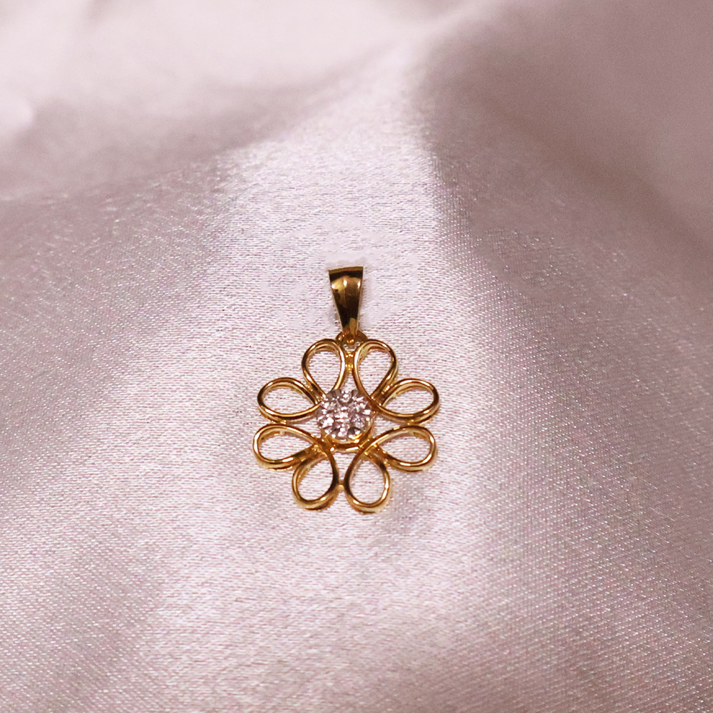 DIAMOND PENDANT